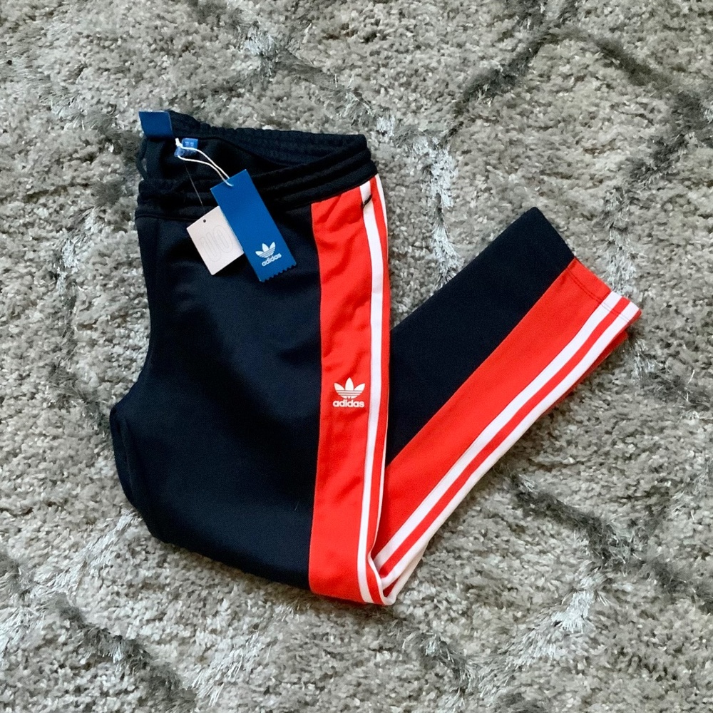 *NEW* ADIDAS ORIGINAL Joggers